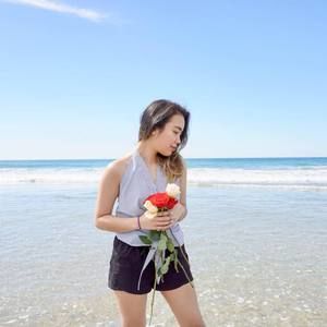 Meet your Posher, Jhemica